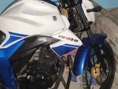 Suzuki Gixxer Dual Disc Dual Tone